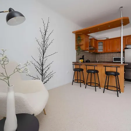 Apartman Bright Mazowiecka In Near Old Town By Renters *