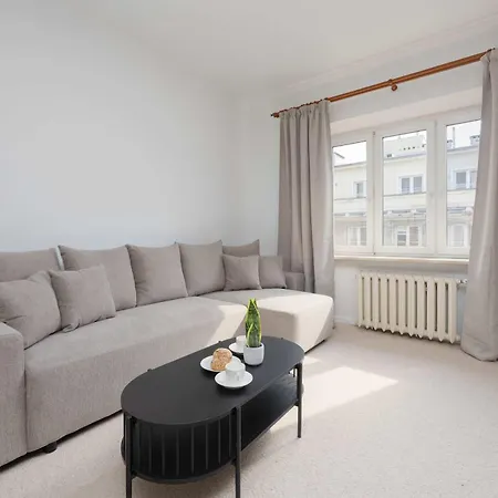 Apartman Bright Mazowiecka In Near Old Town By Renters Varsó