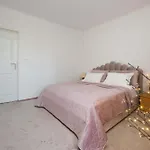 Διαμέρισμα Bright Mazowiecka In Near Old Town By Renters Βαρσοβία