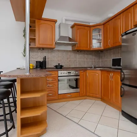 Bright Mazowiecka In Near Old Town By Renters *