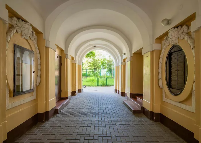 Bright Mazowiecka In Near Old Town By Renters